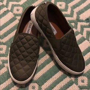 Barely Worn!!! Steve Madden Slip On Sneakers